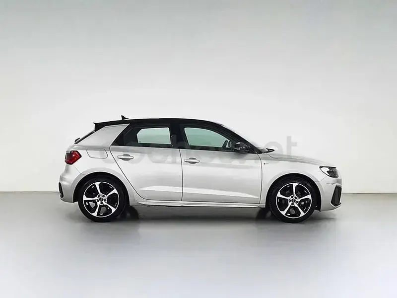 Usado Audi A1 Sportback 116 CV (85 kW) 2024 Gris Utilitario