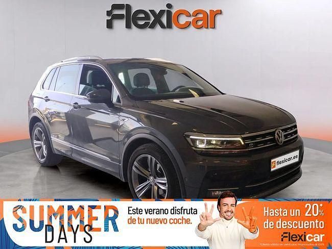 Usado VW Tiguan Sportline 150 CV (110 kW) 2018 Gris SUV
