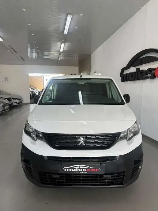 Usado Peugeot Partner S 102 CV (75 kW) 2021 Blanco Monovolumen