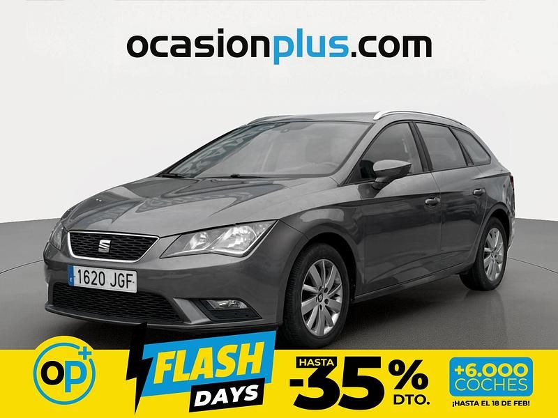 Usado Seat Leon Style 105 CV (77 kW) 2015 Gris Monovolumen