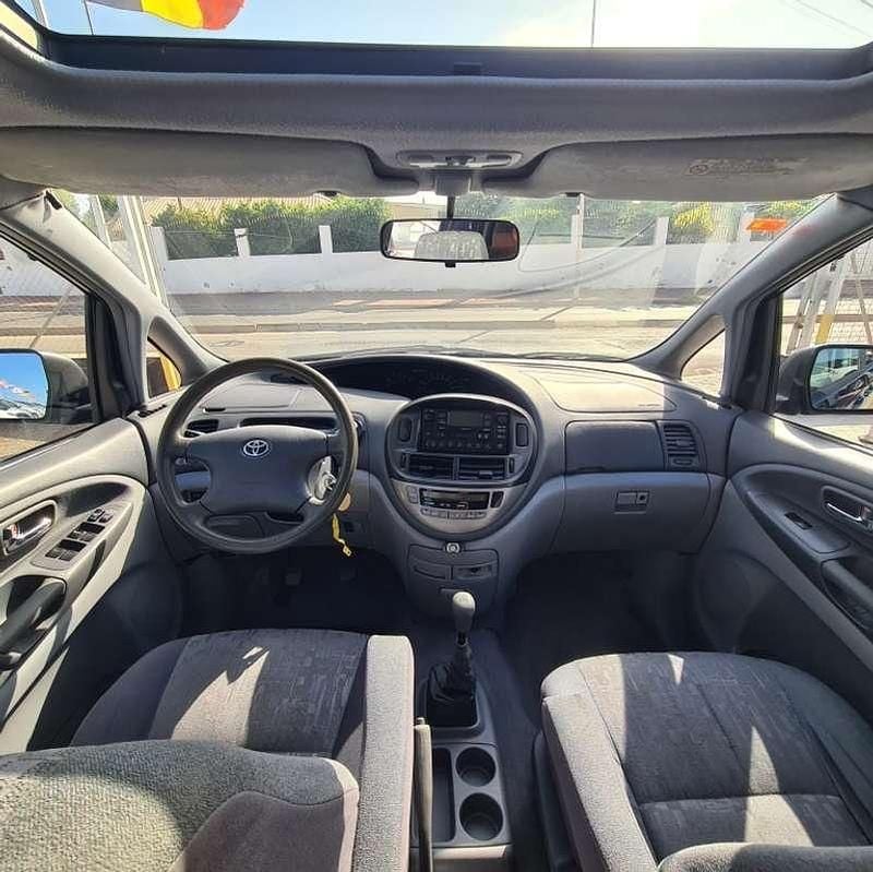 Usado Toyota Previa Sol 116 CV (85 kW) 2003 Azul Monovolumen