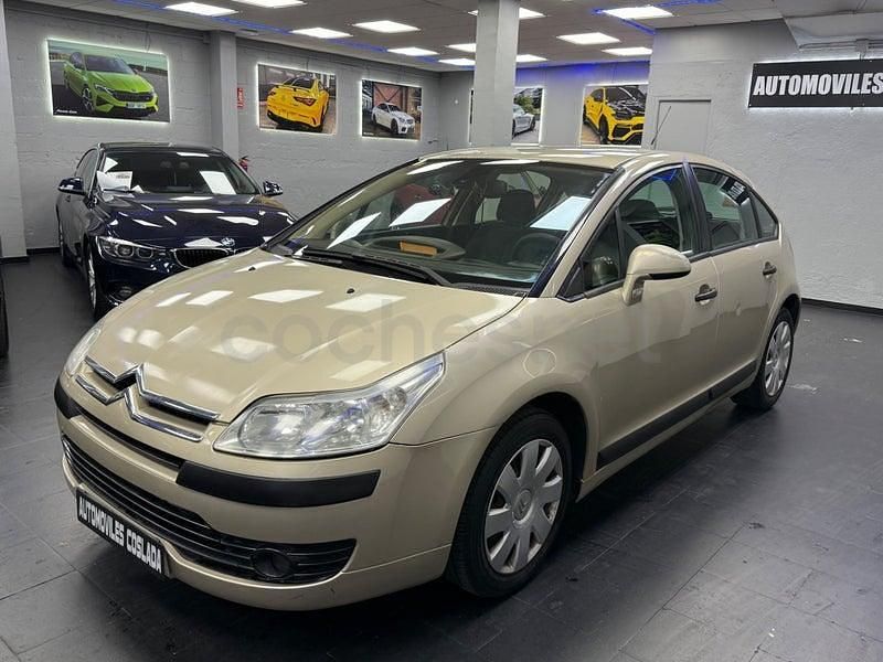 Usado Citroën C4 110 CV (80 kW) 2005 Amarillo Berlina