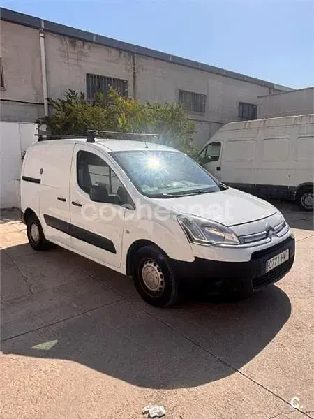 Usado Citroën Berlingo Tonic 75 CV (55 kW) 2014 Blanco Monovolumen