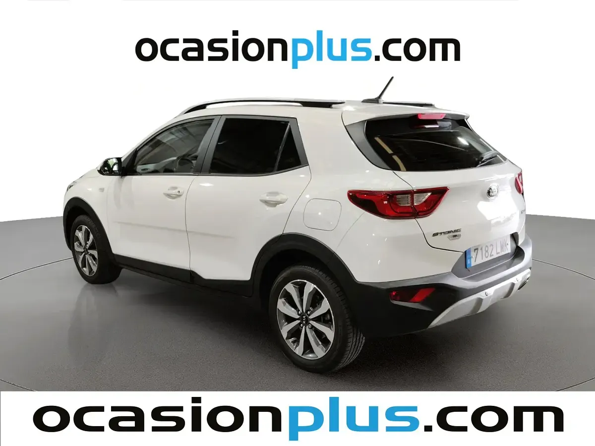Usado Kia Stonic 101 CV (74 kW) 2021 Blanco SUV