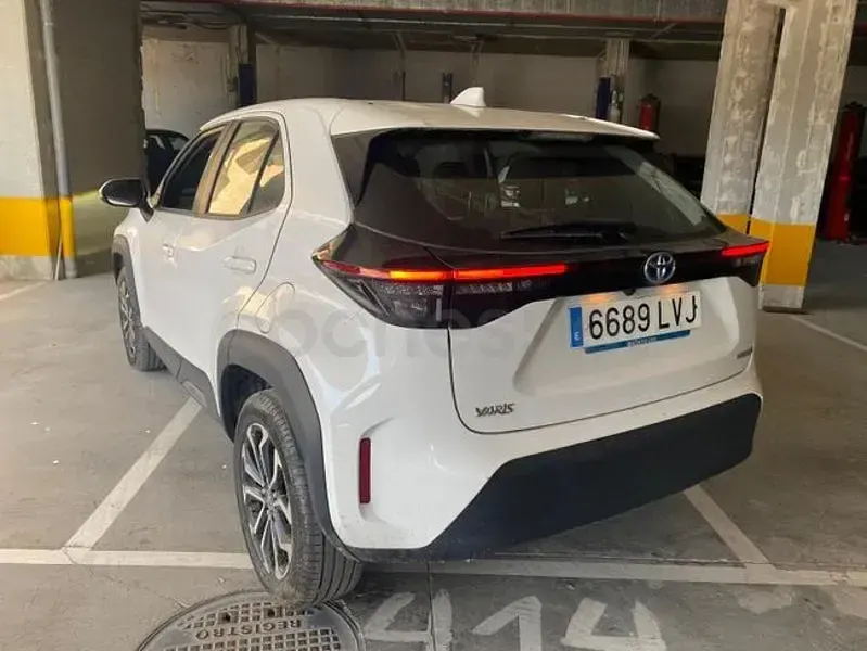 Usado Toyota Yaris Cross Active 116 CV (85 kW) 2021 Blanco SUV