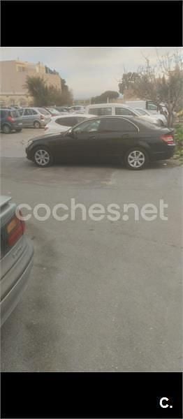 Usado Mercedes C220 Avantgarde 150 CV (110 kW) 2007 Negro Berlina