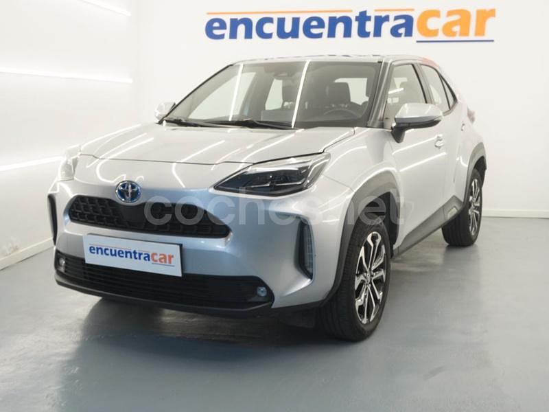 Usado Toyota Yaris Cross Active 116 CV (85 kW) 2024 Gris / plata SUV