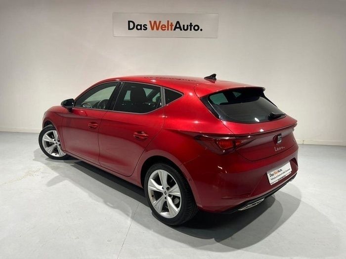 Rojo Usado 2024 Seat Leon FR | 26.500 € (Precio justo) - Imagen 1/4
