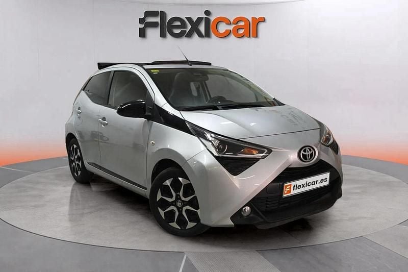 Gris Usado 2020 Toyota Aygo X-wave Utilitario | 9690 € (Buen precio) - Imagen 1/4