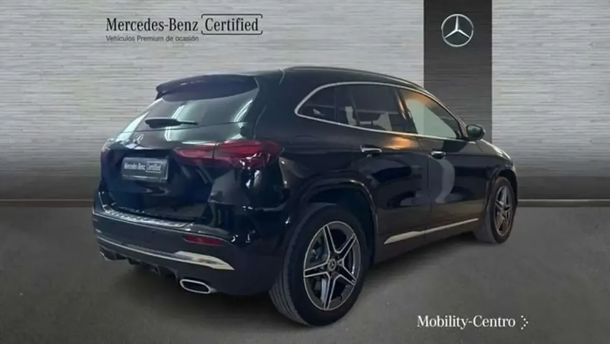 Usado Mercedes GLA250 165 CV (121 kW) 2025 Negro SUV