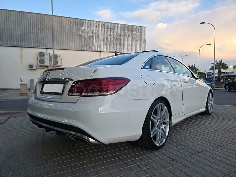 Usado Mercedes E220 170 CV (125 kW) 2014 Blanco Coupe