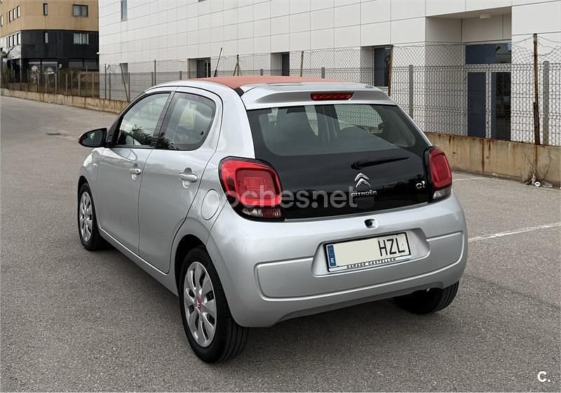 Usado Citroën C1 Feel 82 CV (60 kW) 2014 Gris / plata Utilitario