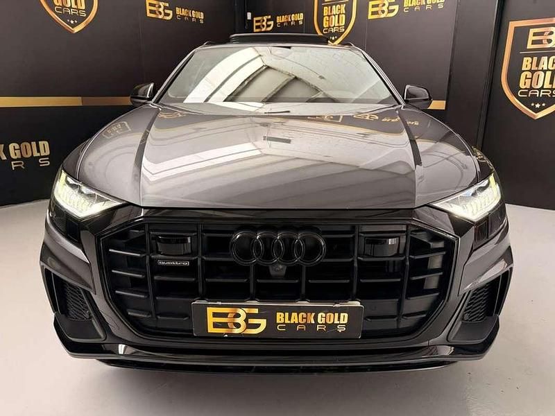 Usado Audi Q8 S-Line 286 CV (210 kW) 2022 Gris SUV