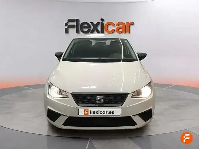 Usado Seat Ibiza Style Plus 80 CV (58 kW) 2019 Blanco Utilitario