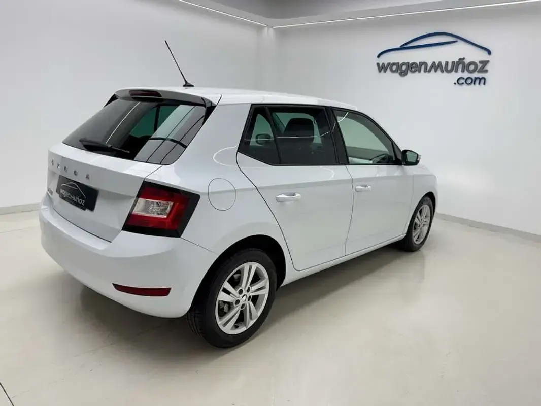 Usado Skoda Fabia Ambition 95 HP (69 kW) 2021 Branco Citadino