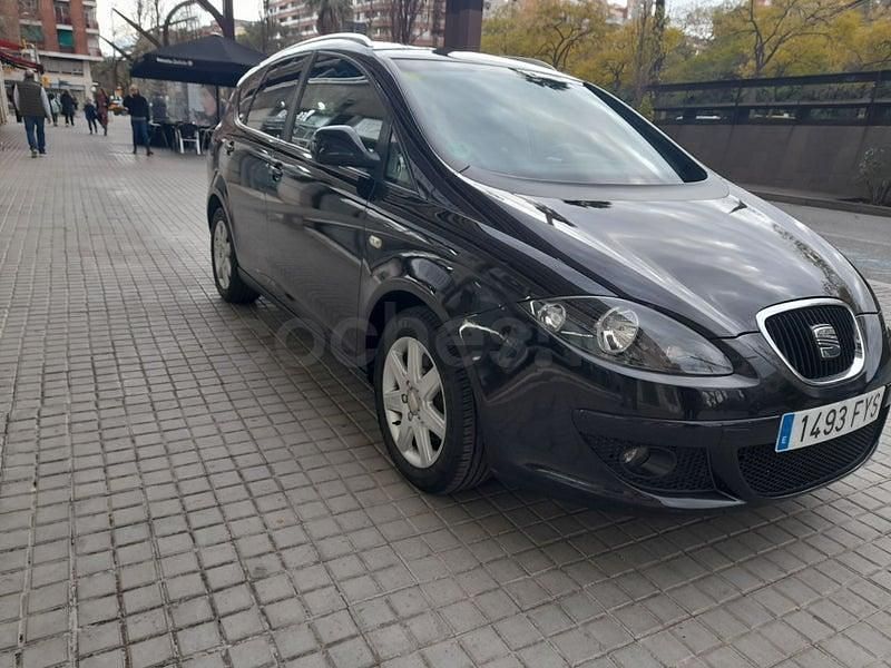 Usado Seat Altea XL Sport 160 CV (117 kW) 2007 Negro Monovolumen
