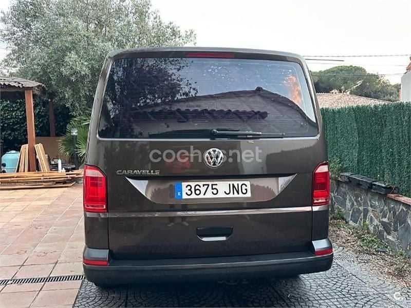 Usado VW Caravelle Trendline 102 CV (75 kW) 2016 Marrón Van