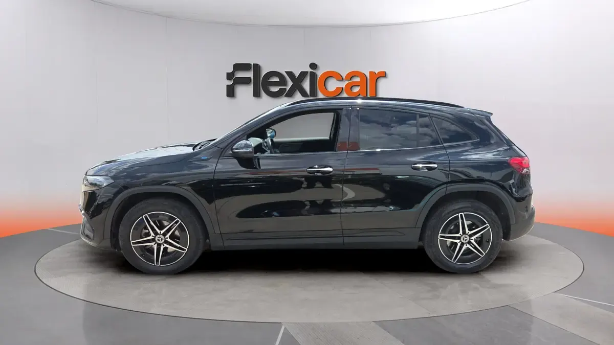 Usado Mercedes EQA300 167 kW (228 CV) 2022 Negro SUV
