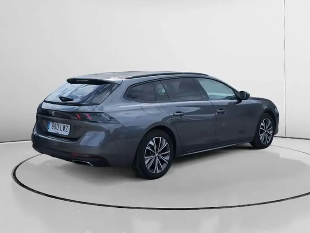 Usado Peugeot 508 Allure 131 CV (96 kW) 2022 Gris Berlina