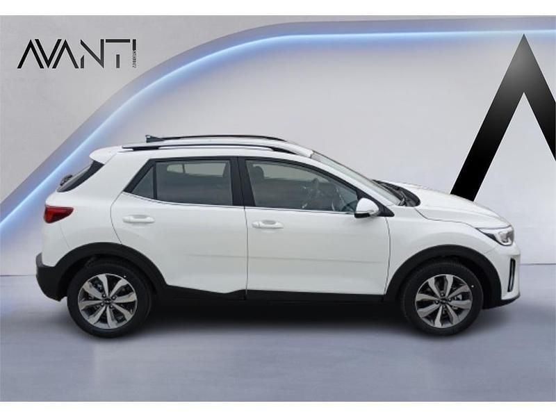 Usado Kia Stonic 100 CV (73 kW) 2025 Blanco SUV