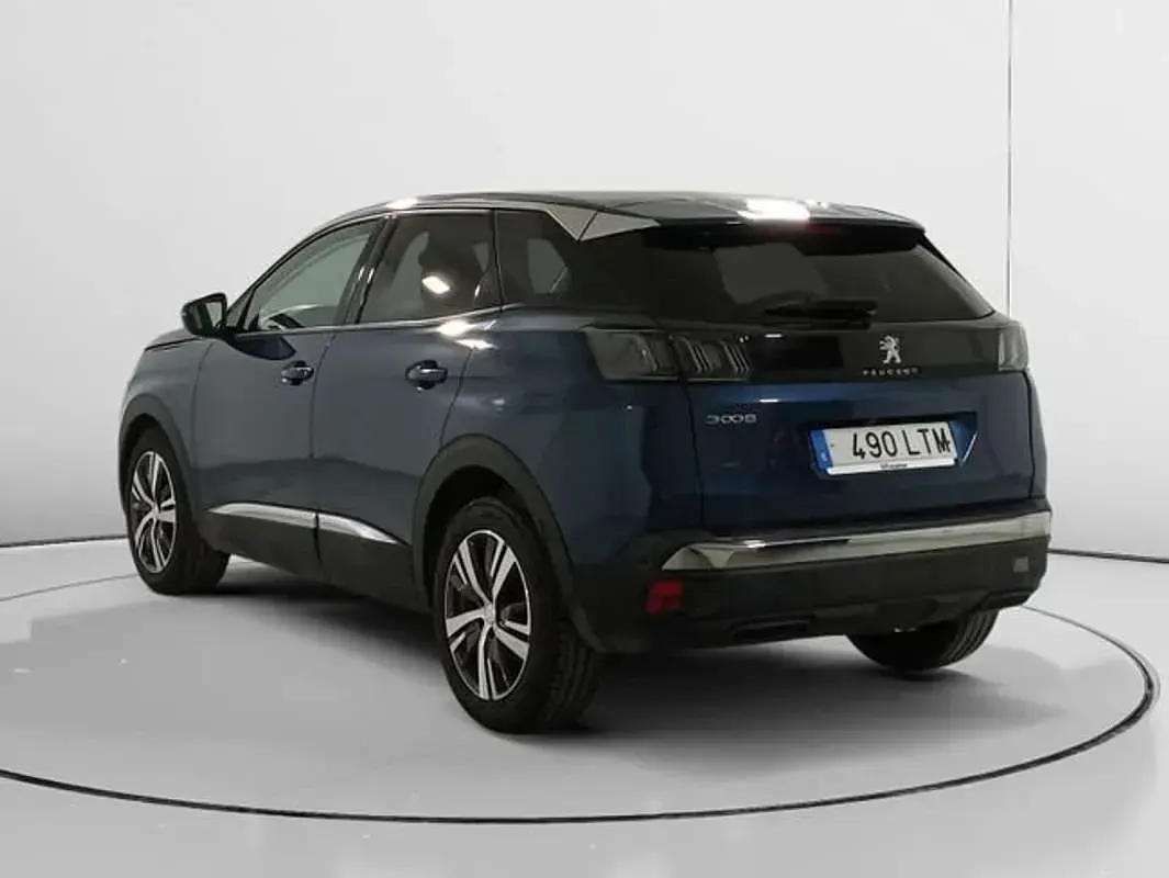 Usado Peugeot 3008 Allure 131 CV (96 kW) 2021 Azul SUV