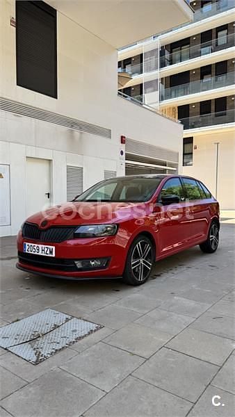Rojo Usado 2014 Skoda 105 Ambition Berlina | 9900 € - Imagen 1/1
