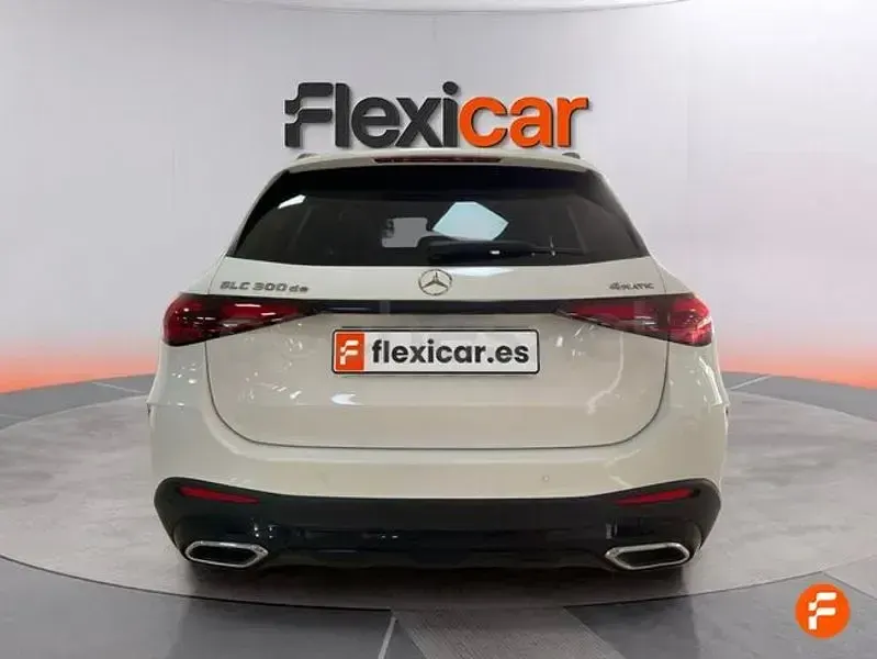 Usado Mercedes GLC300de 333 CV (244 kW) 2024 Blanco SUV