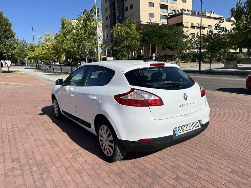 Usado Renault Mégane III Dynamique 110 CV (80 kW) 2010 Blanco Utilitario