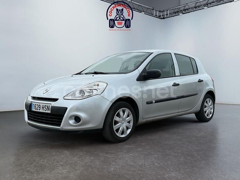 Gris / plata Usado 2013 Renault Clio IV Expression Berlina | 5200 € (Super precio) - Imagen 1/4