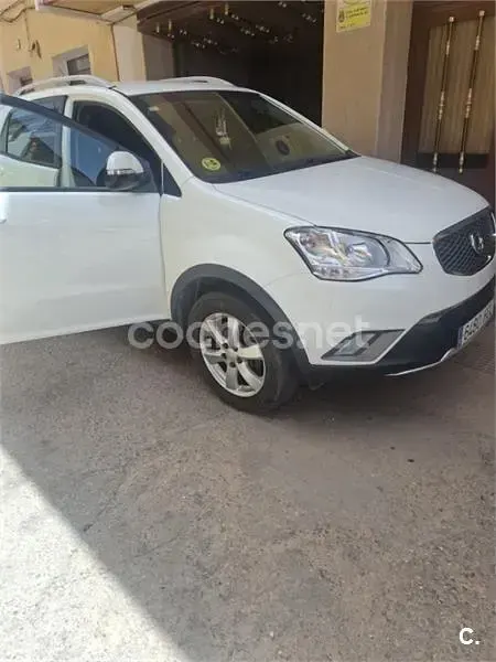 Usado SsangYong Korando Premium Plus 175 CV (128 kW) 2011 Blanco SUV