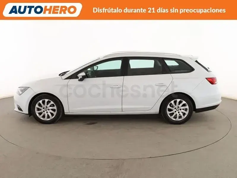Usado Seat Leon Ecomotive 110 CV (80 kW) 2015 Blanco Familiar