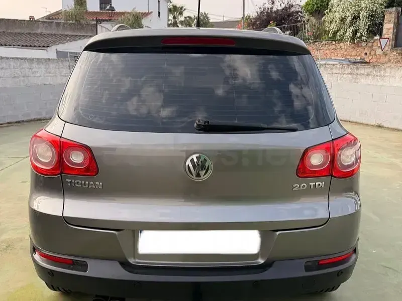 Usado VW Tiguan 140 CV (102 kW) 2008 Marrón SUV