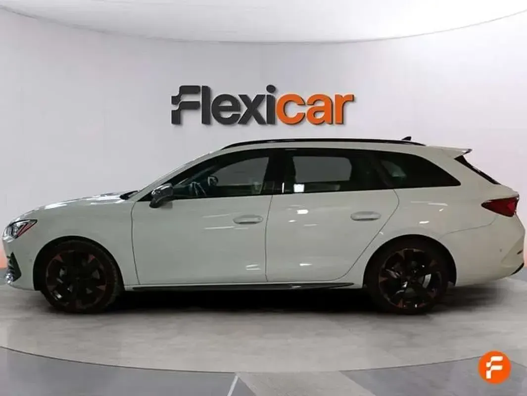 Usado Cupra Leon 190 CV (139 kW) 2024 Blanco Utilitario
