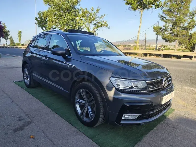 Usado VW Tiguan Edition 150 CV (110 kW) 2017 Gris / plata SUV
