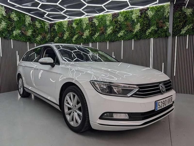 Occasion VW Passat Advance 120 ch (88 kW) 2018 Blanc Break