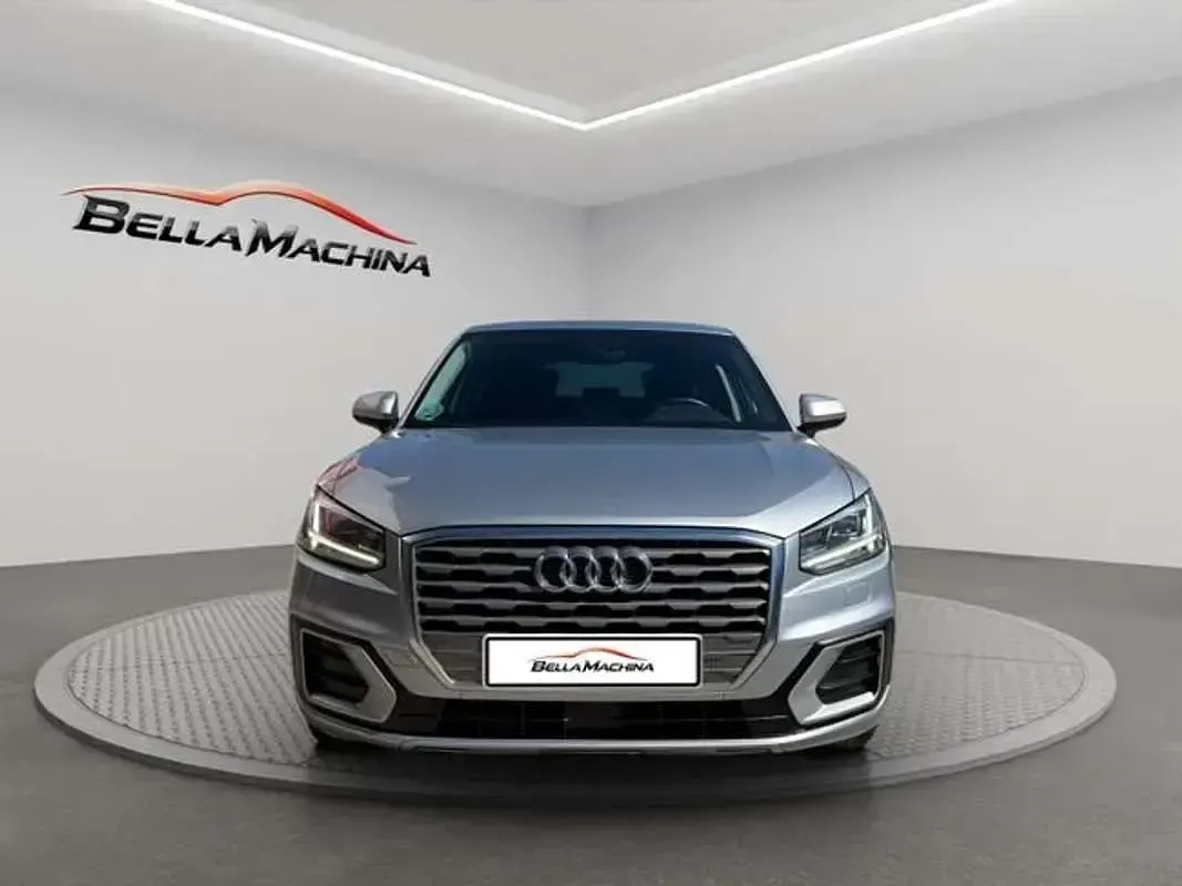 Usado Audi Q2 Sport 116 CV (85 kW) 2017 Gris SUV