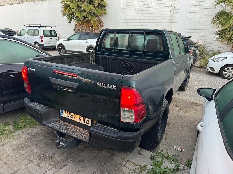 Usado Toyota HiLux 150 CV (110 kW) 2019 Verde Pickup/Camioneta
