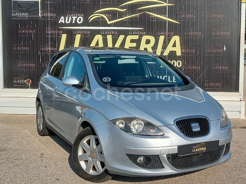 Gris / plata Usado 2008 Seat Altea Style Monovolumen | 7950 € (Un poco caro) - Imagen 1/4