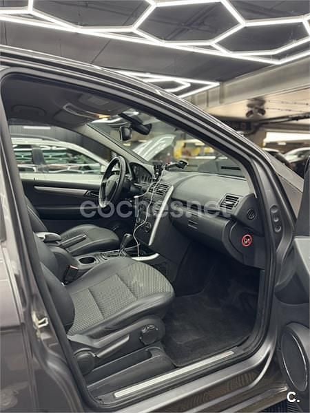 Usado Mercedes A180 109 CV (80 kW) 2009 Gris / plata Monovolumen