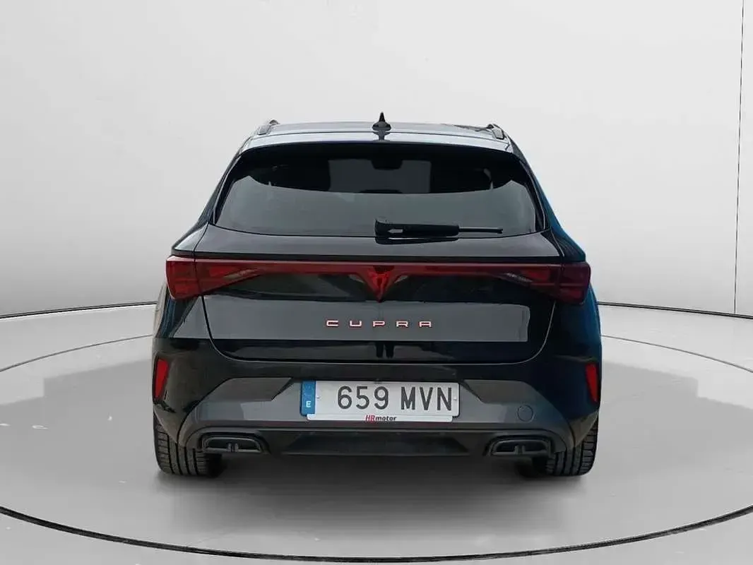 Usado Cupra Leon 150 CV (110 kW) 2024 Negro Familiar