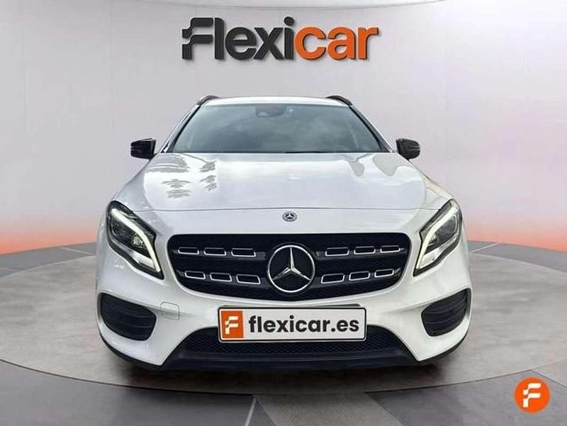 Usado Mercedes GLA180 122 CV (89 kW) 2020 Blanco SUV