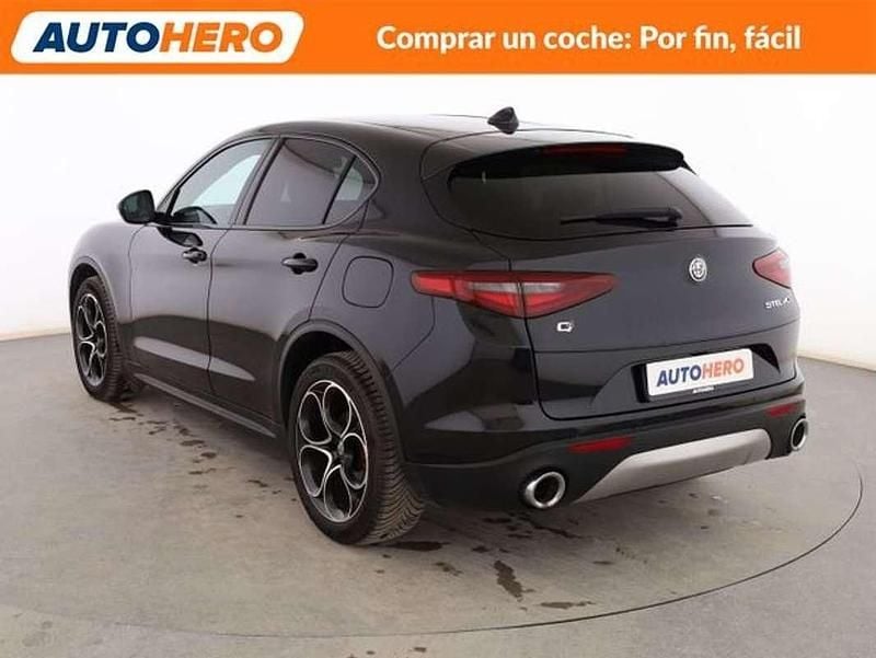 Usado Alfa Romeo Stelvio Executive 190 CV (139 kW) 2020 Negro SUV
