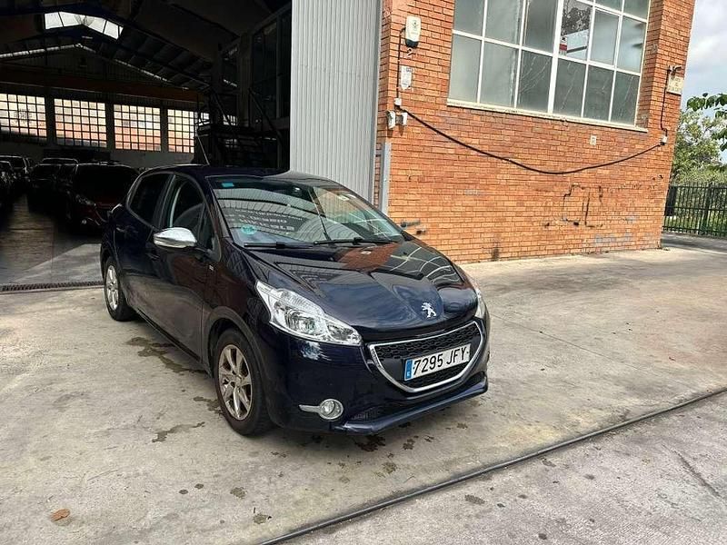 Azul Usado 2015 Peugeot 208 Style Utilitario | 5990 € (Buen precio) - Imagen 1/4