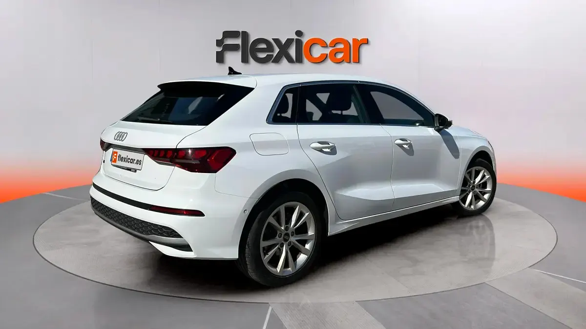 Usado Audi A3 Advanced Plus 116 CV (85 kW) 2025 Blanco Berlina
