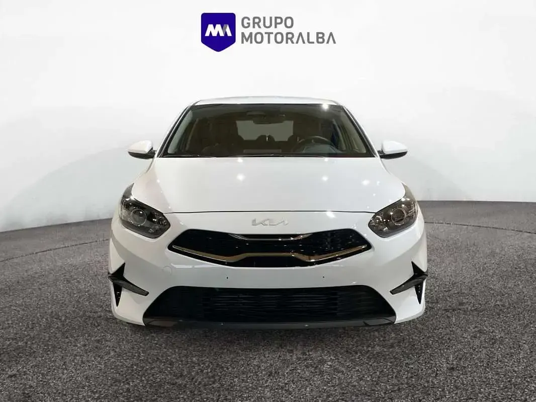 Usado Kia Ceed 101 CV (74 kW) 2024 Blanco Utilitario