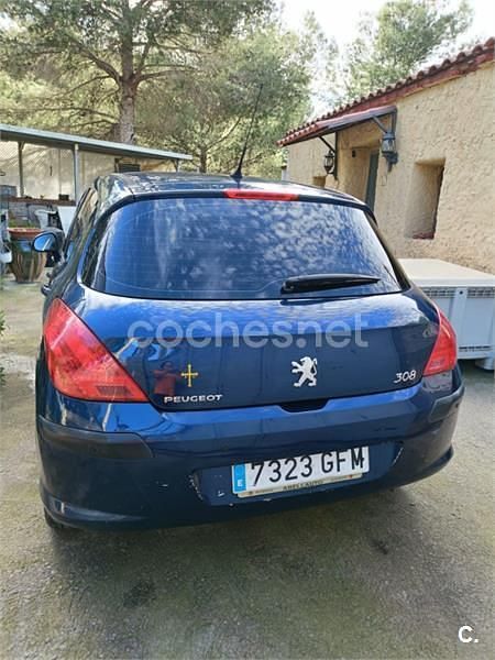 Usado Peugeot 308 120 CV (88 kW) 2008 Azul Berlina