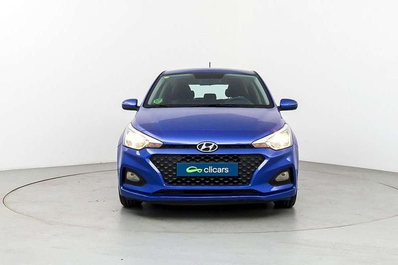 Usado Hyundai i20 75 CV (55 kW) 2018 Azul Utilitario