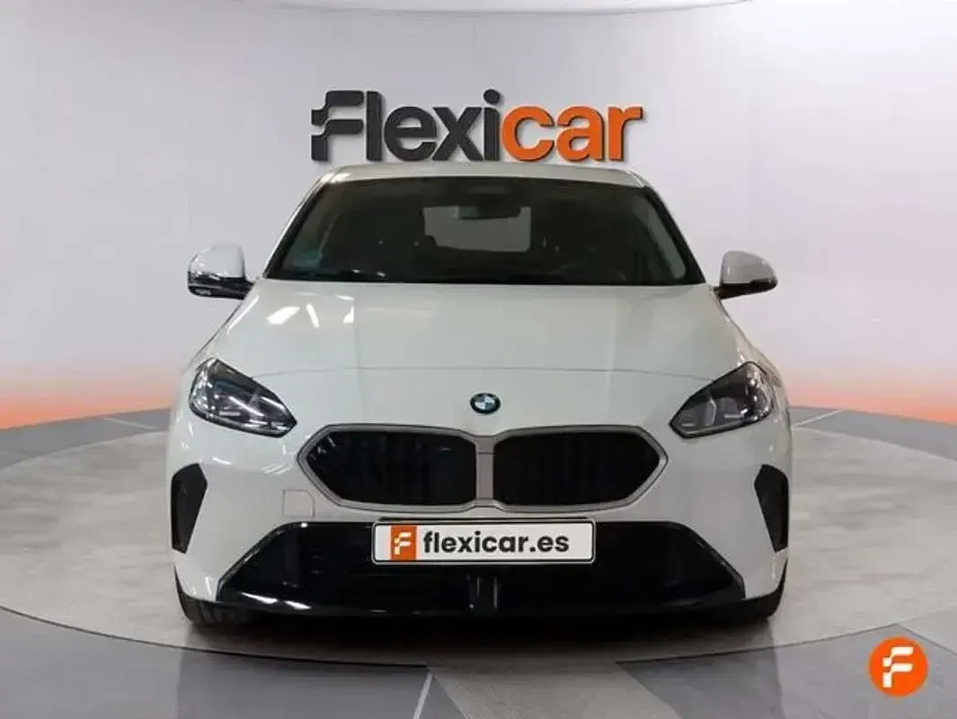 Usado BMW 118 150 CV (110 kW) 2025 Blanco Utilitario