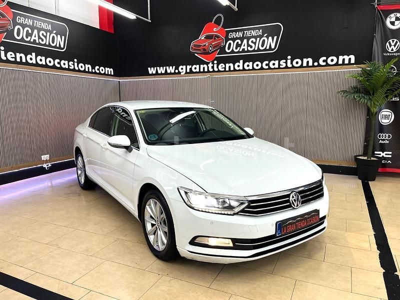 Usado VW Passat Advance 150 CV (110 kW) 2018 Blanco Berlina