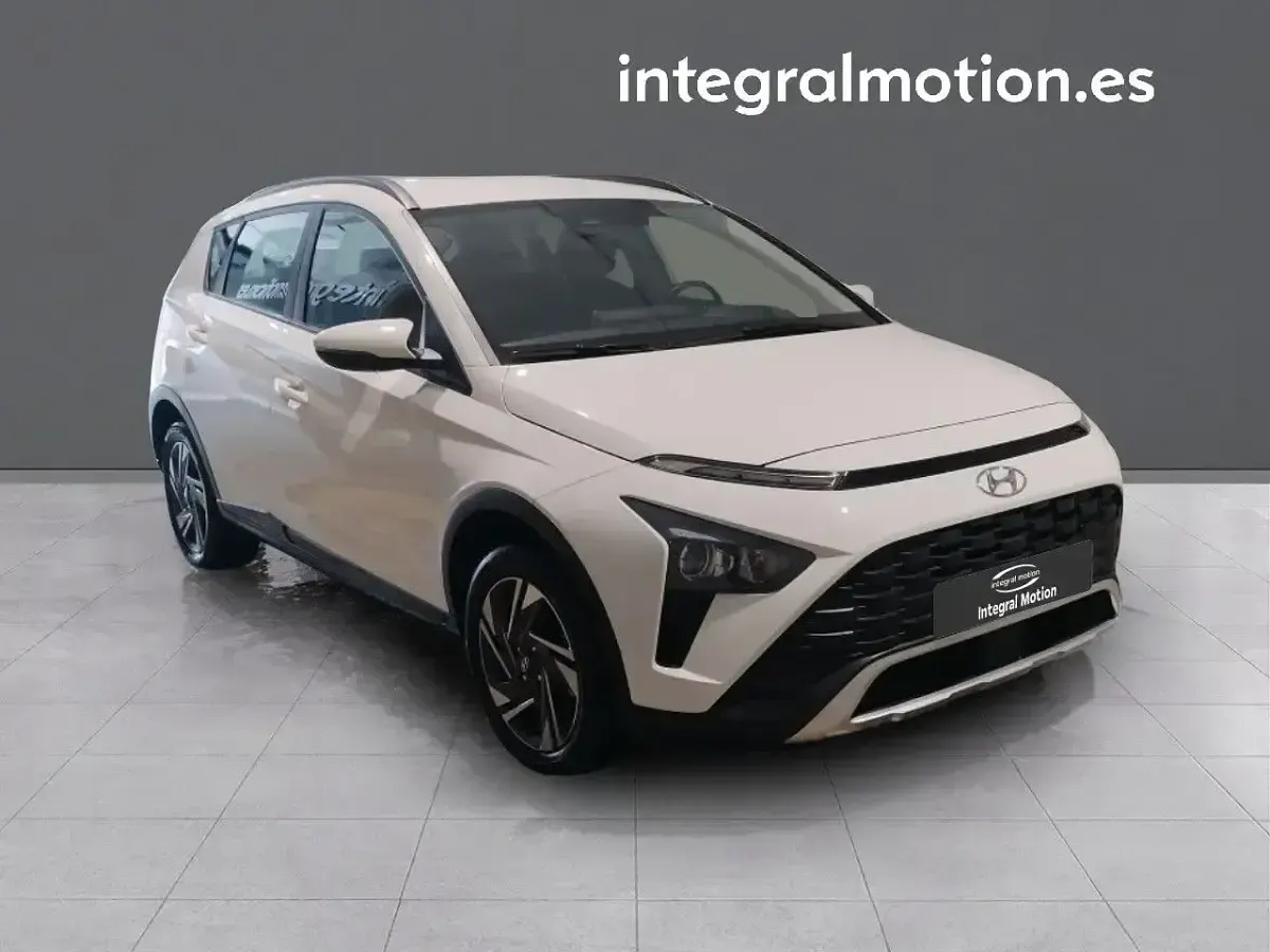 Usado Hyundai Bayon 84 CV (61 kW) 2022 Blanco SUV